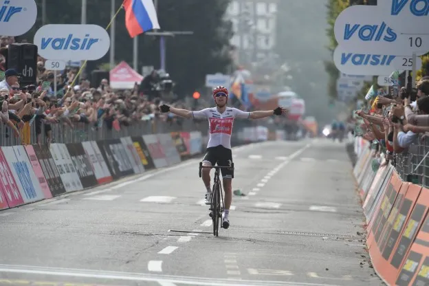 Column: Iedereen op de racefiets naar het Malieveld, want waar is Bauke?