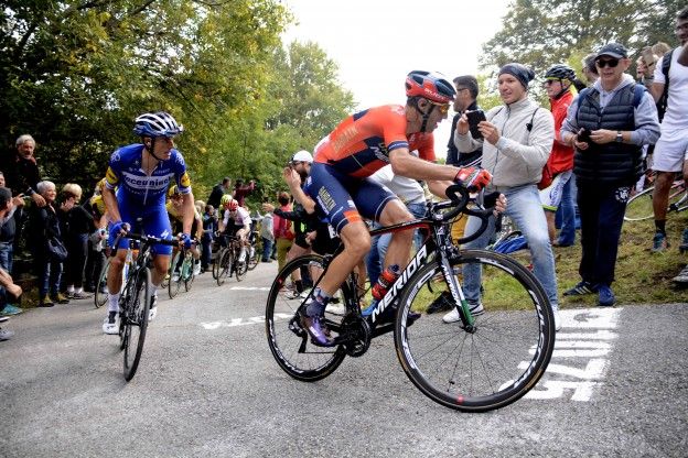Tegenvallende Nibali heeft 'Van der Poel-momentje' in Ronde van Lombardije