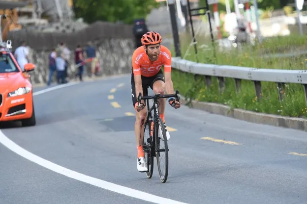 Bloed, snot en veel genieten; de prachtige wielerloopbaan van Laurens Ten Dam