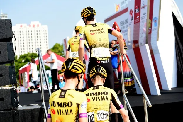 Tourploeg Jumbo-Visma prioriteit bij hoogtestage, team denkt ook aan bubbels