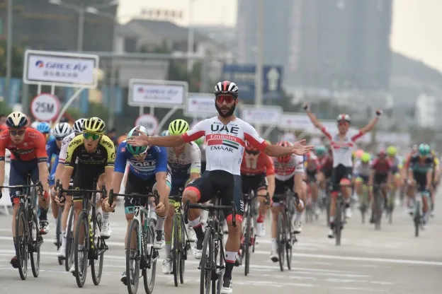 Gaviria sprint naar zijn derde zege in San Juan; Evenepoel eindwinnaar