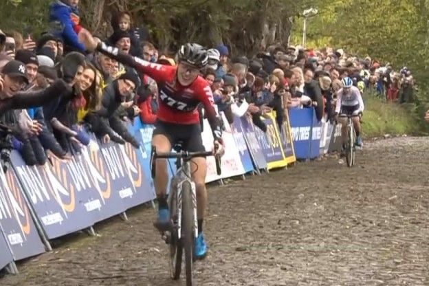 Kastelijn wervelt naar winst Koppenbergcross, Worst completeert oranje feest