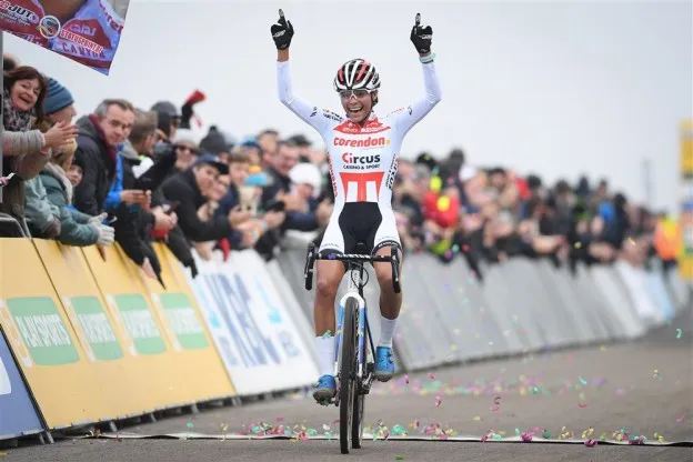 Alvarado wint Nederlands feestje Gullegem voor Kastelijn en Van Anrooij