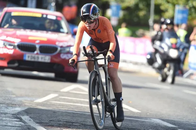 Multitalent Van Anrooij (18 jaar) maakt overstap naar Trek-Segafredo