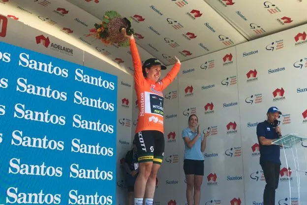 Spratt slaat dubbelslag na succesvolle vlucht in tweede rit Tour Down Under