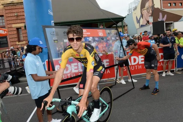 Bennett ziet seizoensdoelen in rook opgaan: ‘Giro was een gigantische kans’