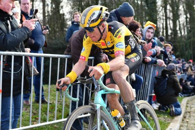 Van Aert mist meesterknecht Teunissen in Ronde van Vlaanderen door ziekte