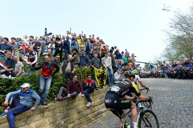 Ronde van Vlaanderen en Vuelta worden strenger: 'Kijk wielrennen vanuit huis'