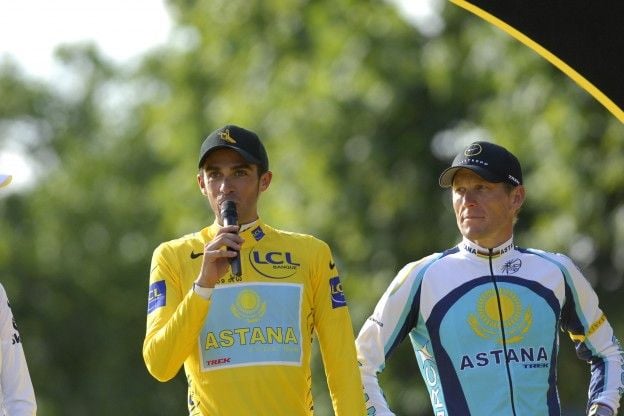 Contador en Basso halen herinneringen op over Armstrong, die op zijn beurt vergeleken wordt met Vingegaard door ex-helper