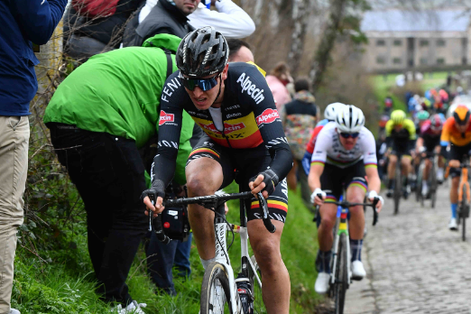 Merlier wint zesde etappe Tirreno-Adriatico in de massasprint, Teunissen vijfde