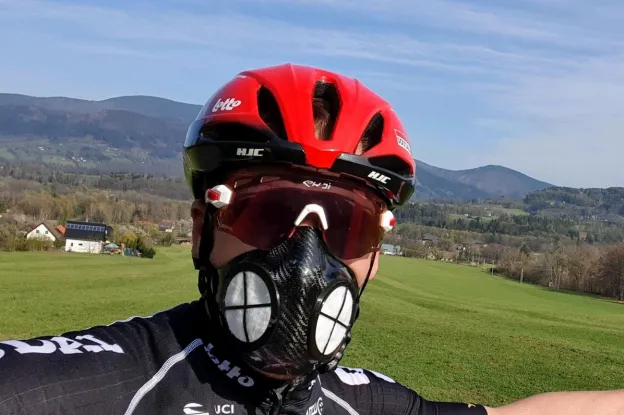 Hansen leefde in corona-achtbaan: 'Ze kwamen met ambulance en pakken'