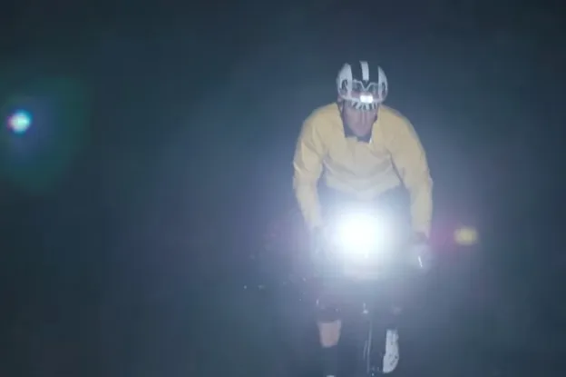 IDL Kijktip | Ted King openbaart epische beelden van monsterlijke graveltocht