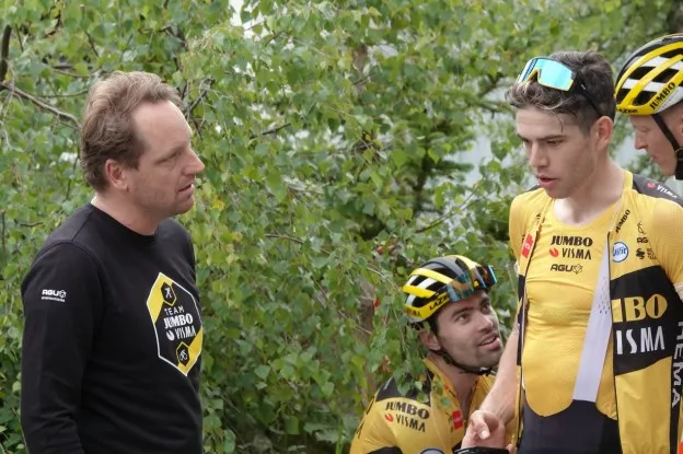 Van Aert flink bezig voor WK, zelfs op een gletsjer: 'Hij is keihard aan het trainen'