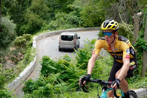 Kruijswijk ziet dat Dumoulin vertrouwen mist: 'Hij was helemaal niet zo slecht'