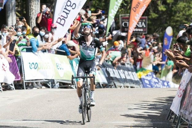 Grossschartner is ruim te sterk voor concurrenten in eerste etappe Burgos