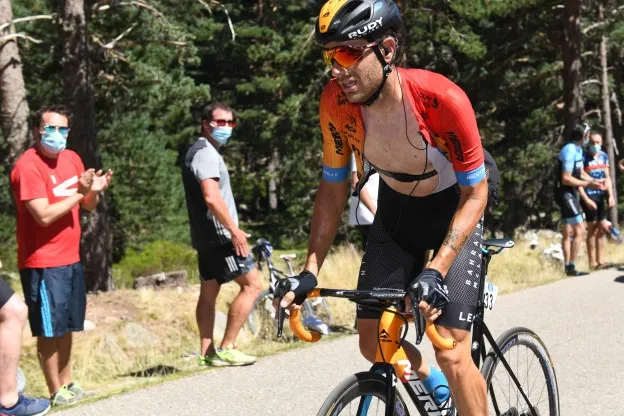 Caruso kan peloton op het nippertje voorblijven in Circuito de Getxo