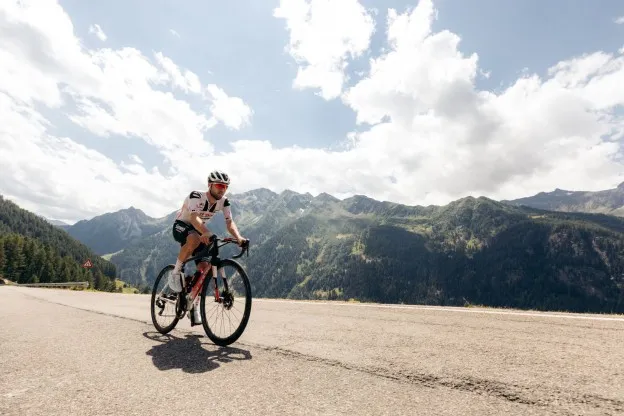 Hirschi 'kantelde bekken als Dumoulin' in aanloop naar Tour de France