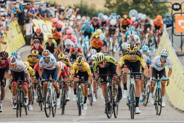 Puncheurs aan zet in etappe 5: Van Aert wil wel, Cees Bol ziet kansen