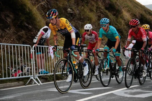 Lubberding over tactiek Jumbo-Visma: 'Roglic had Bernal moeten testen'
