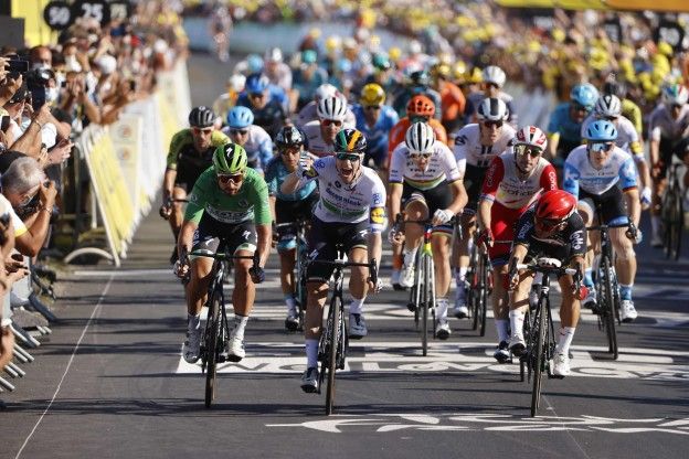Bennett wint tiende etappe Tour de France, Bol eindigt achtste
