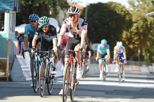 Nederlanders in Giro | Kruijswijk en Kelderman blikvangers van tiental