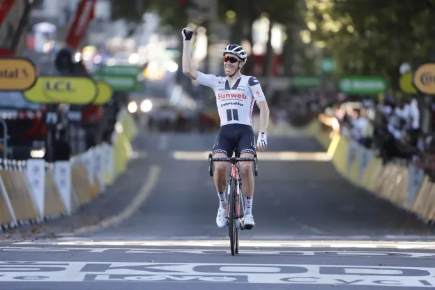 Kragh Andersen schenkt Sunweb tweede ritzege na spectaculaire finale