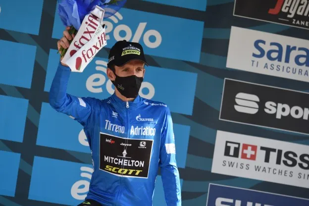 Tirreno-Adriatico | Spektakel in Italië, mede dankzij Van der Poel en Yates