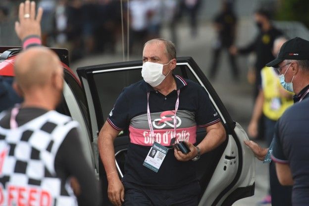 Giro-organisatie gaat besmette teams vaker testen, Vegni wil Milaan halen