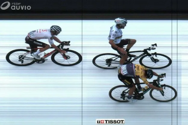 Roglic wint Luik-Bastenaken-Luik na te vroeg juichen Alaphilippe