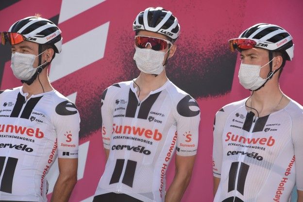 Starttijden tijdrit Giro d'Italia in etappe 14 | Kelderman laat in de middag