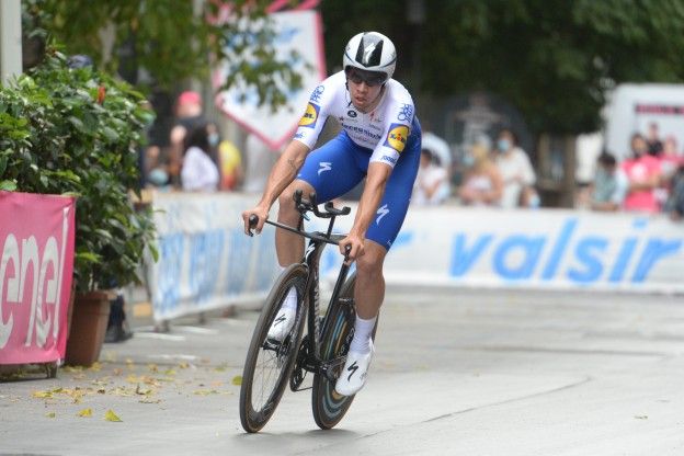 Giro d'Italia etappe 11 | Démare looft Armée, Hodeg: 'Blijf proberen te winnen'