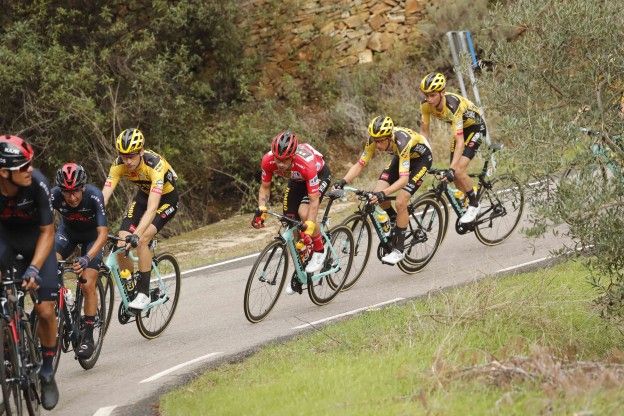 Video | Hoe Roglic met hangen en wurgen de Vuelta a España won