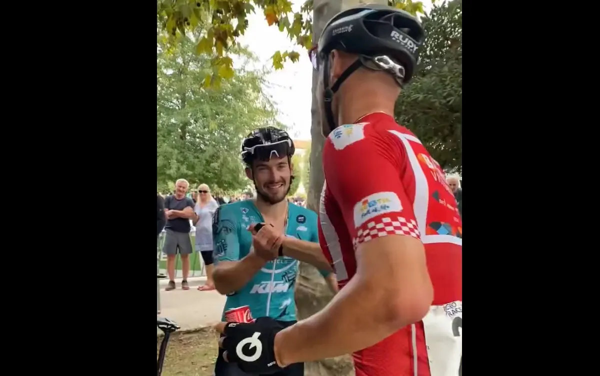 Sportieve Barbier gelooft finishfoto in CRO Race niet: 'Heb jury nog geprobeerd terug te roepen'
