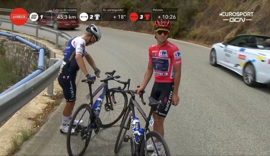 🎥 Weer pech voor Quick Step: Remco Evenepoel crasht (zonder erg) in Vuelta a España