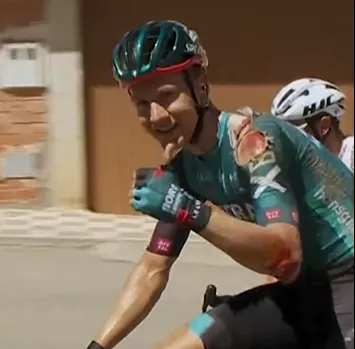 Kelderman daalt van acht naar veertien na val: 'Dat heeft ongelofelijk veel energie gekost'