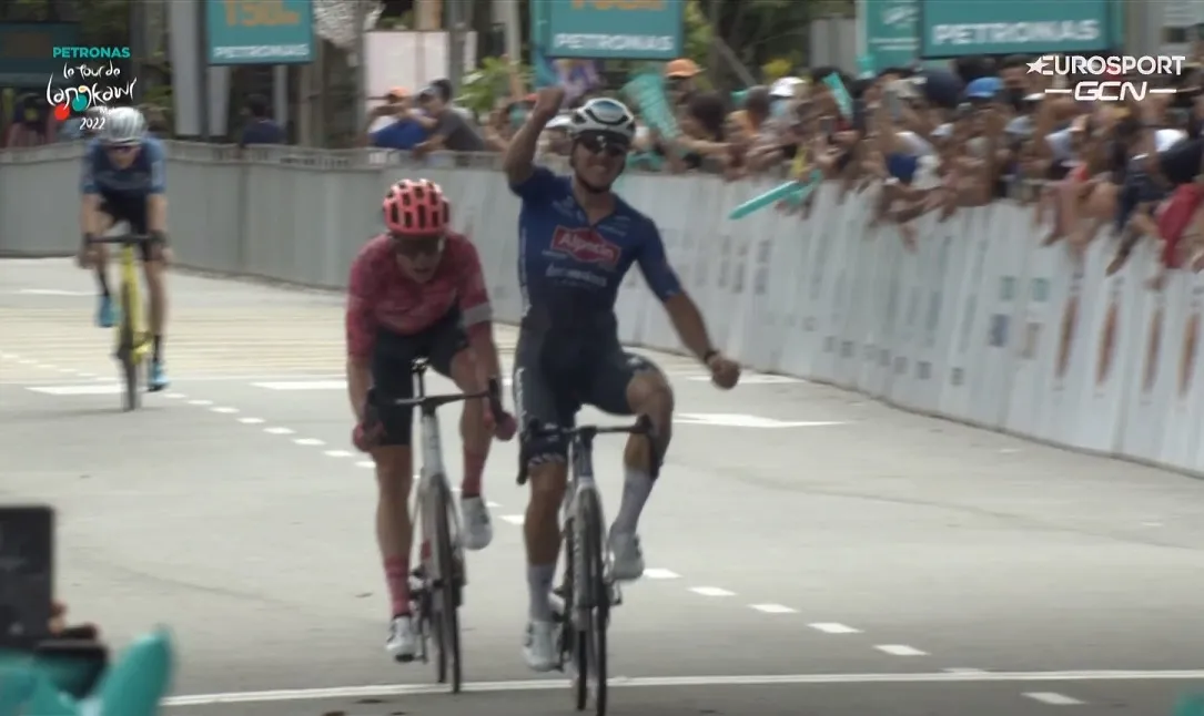 Julius van den Berg moet meerdere erkennen in Taminiaux in vijfde etappe Tour de Langkawi