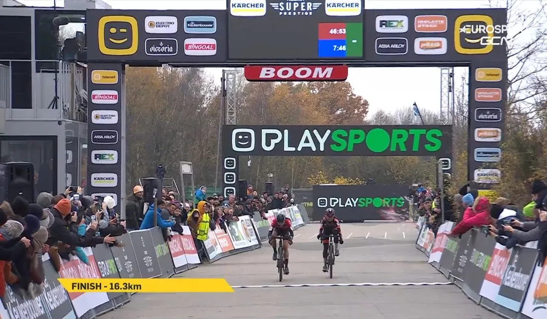 Van Alphen klopt Betsema in Boom in de sprint na heerlijk gevecht, Van Anrooij derde