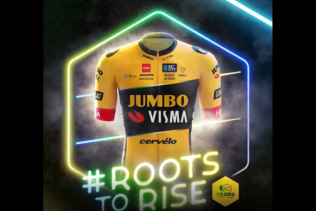 Jumbo-Visma eert Blanco-jaar met tricot voor 2023: 'Eerbetoon aan wat we hebben bereikt'