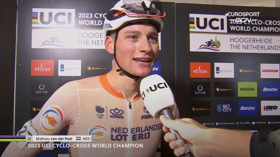 Van der Poel had 'nul stress' richting epische slotronde op WK: 'Vond de balken te voorspelbaar'