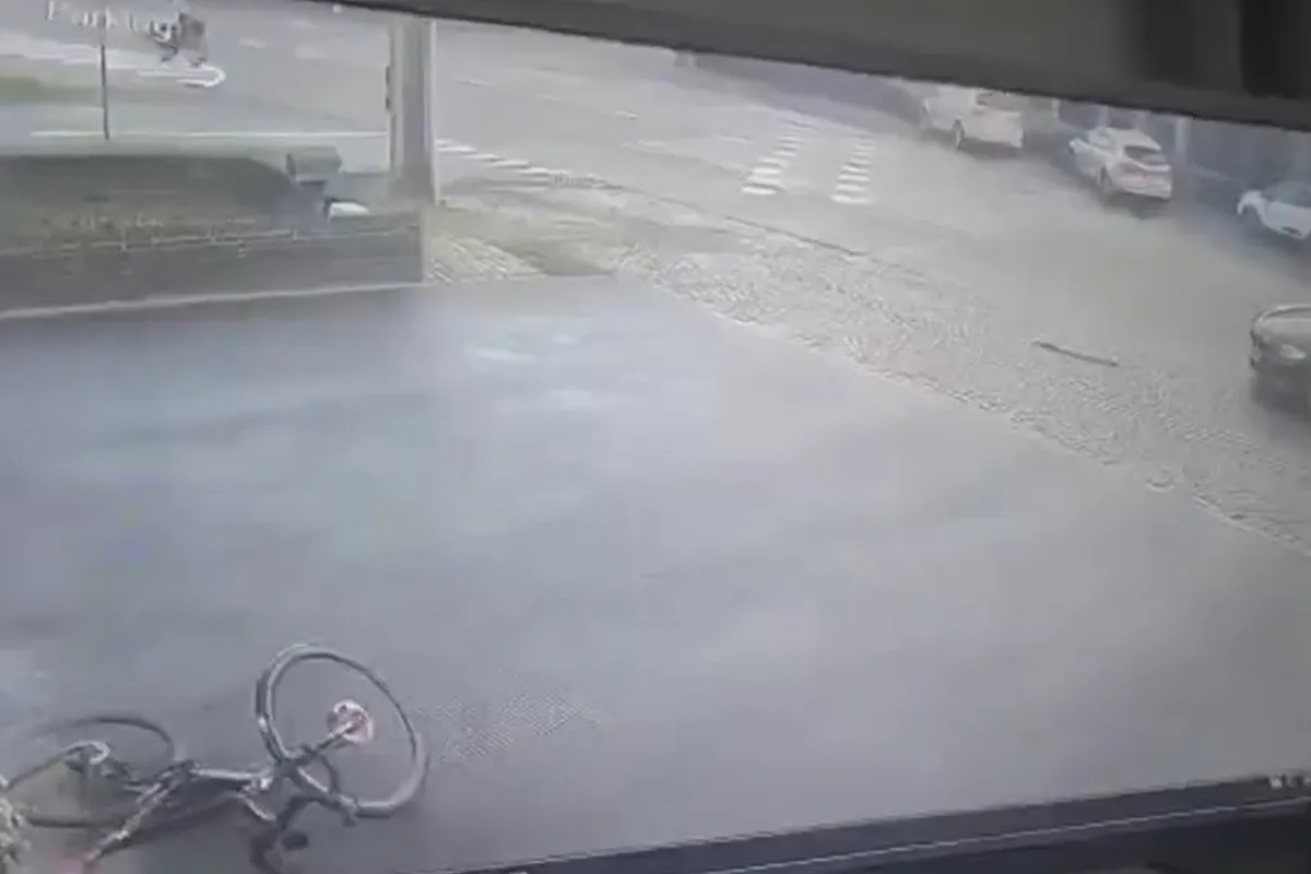 🎥 Molano komt met hersenschudding en gebroken teen nog goed weg na harde aanrijding tijdens training