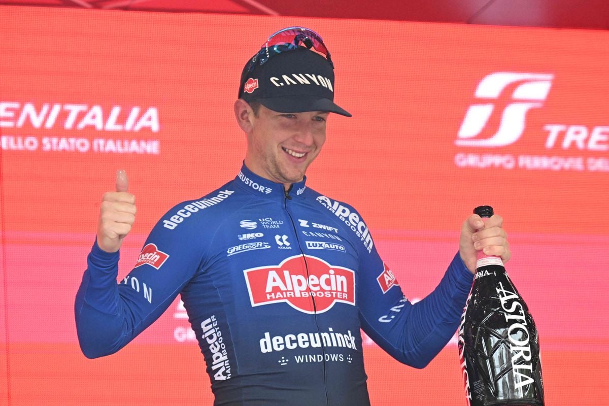 LIVE etappe 9 Giro d'Italia 2024 | Sprintersploegen winnen eerste slag: kopgroep van slechts drie renners