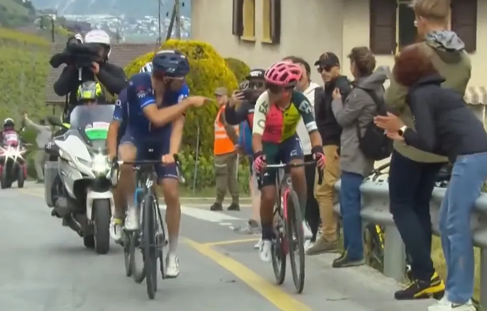 Na 40 km ruziën troeft Rubio Pinot en Cepeda af, Thomas en Roglic houden elkaar in bedwang