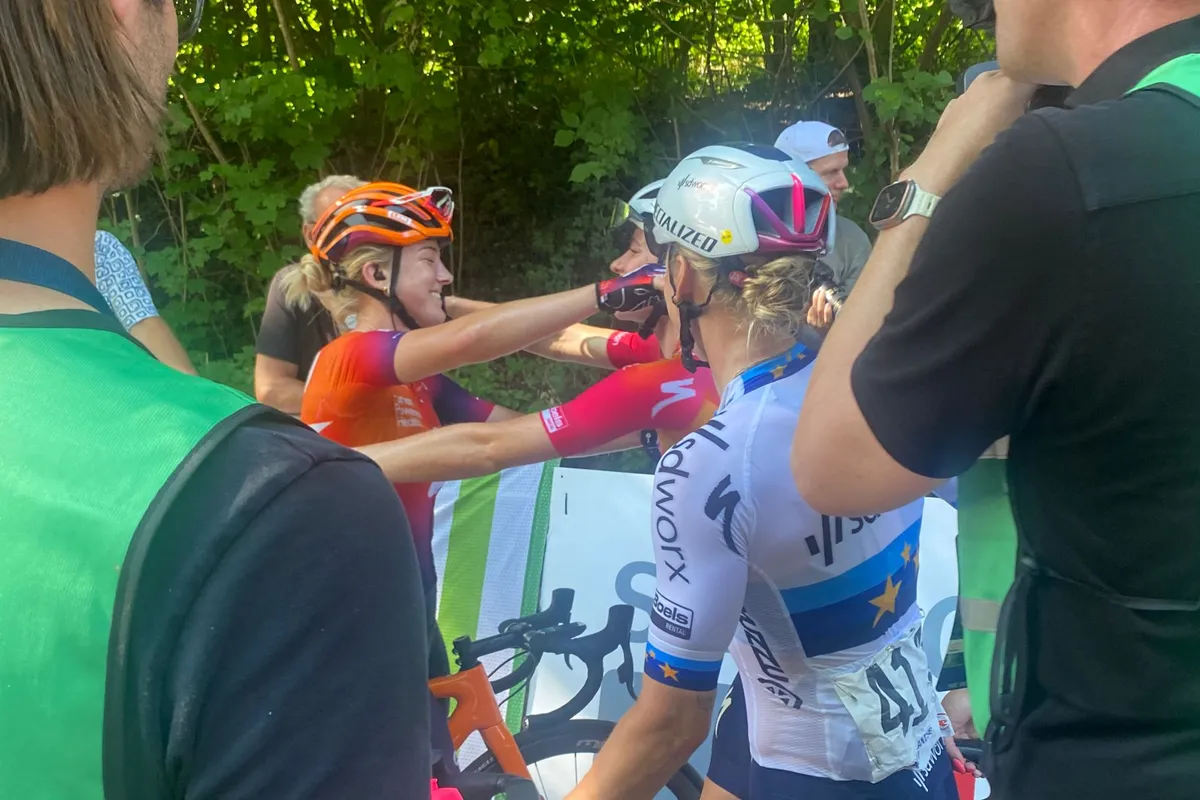 SD Worx zonder ploegleiderswagen op NK? Zonder reddende engel Raaijmakers had het zomaar gekund