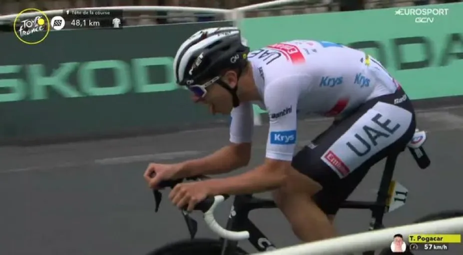 🎥 Eindelijk koers in Parijs: Pogacar zet race nog één keer in de fik, peloton geflitst richting Champs Elysées