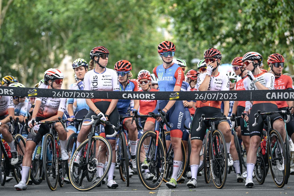 Tour de France Femmes 2026 trapt af aan de Spaanse costa; organisatie maakt spectaculair openingsweekend bekend