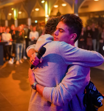 📸 Jumbo-Visma viert topseizoen in de Efteling: Van Aert ontroert aanwezigen met dankwoord richting Van Hooydonck