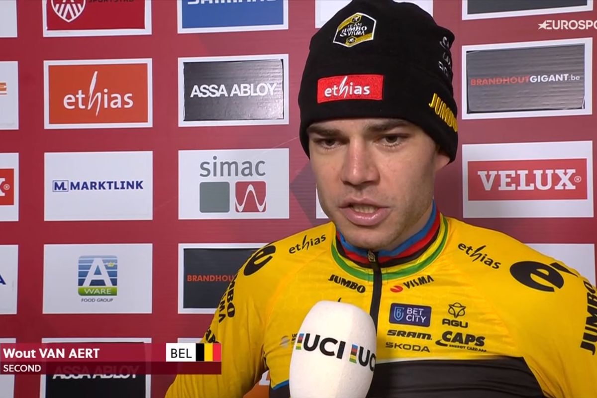 Van Aert neemt hoed af voor Van der Poel: 'Indrukwekkend hoe snel hij terugkeerde'