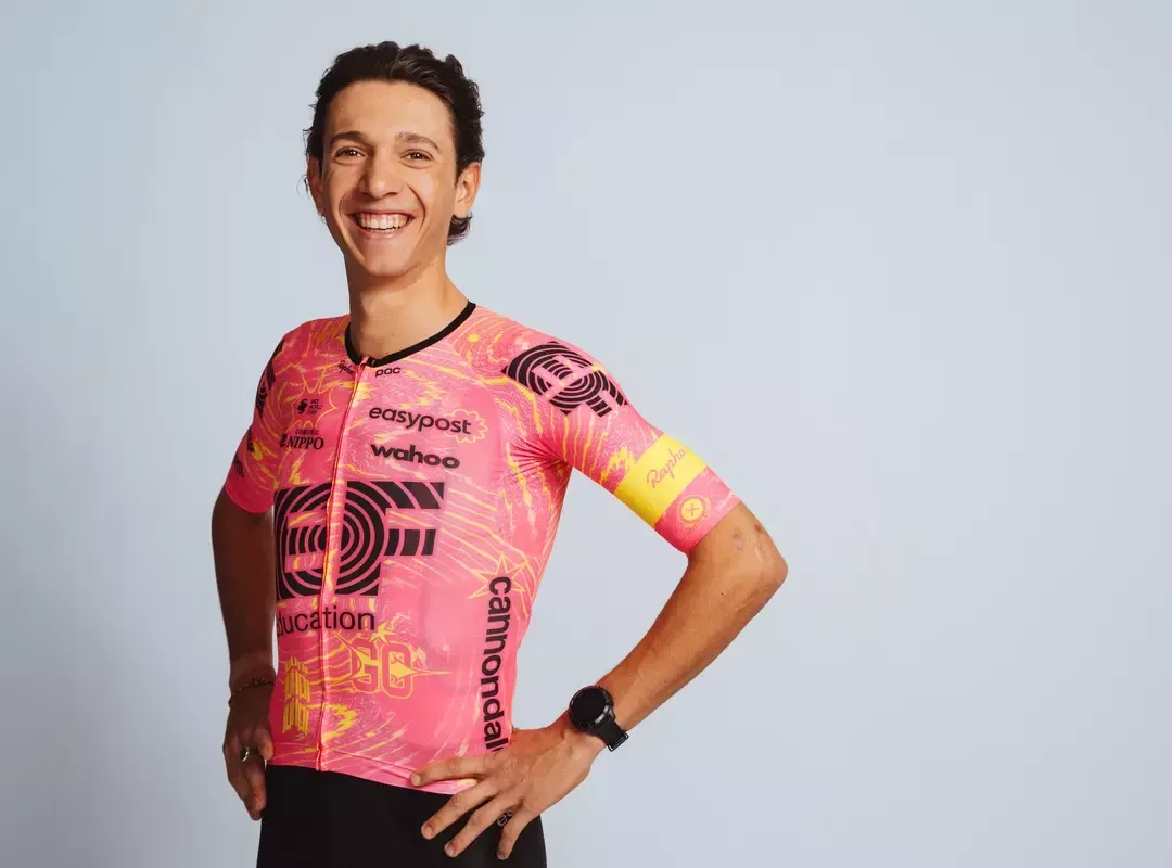 LIVE etappe 2 Giro d'Italia 2024 | Vijf koplopers krijgen de ruimte