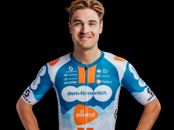 Tegenvaller voor dsm-firmenich PostNL: Bram Welten te ziek om te starten in rit 4 van de Giro