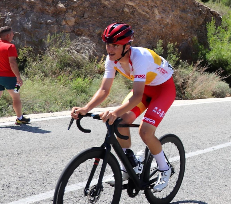 Zeer triest nieuws uit Spanje: jonkie uit ploeg Valverde bezweken aan verwondingen na trainingsongeluk